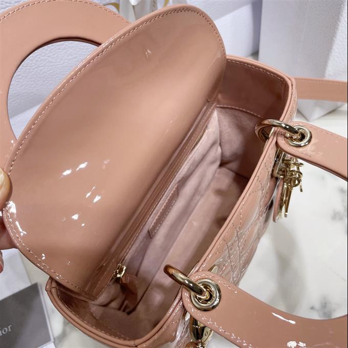 2025228Y1200P211545576