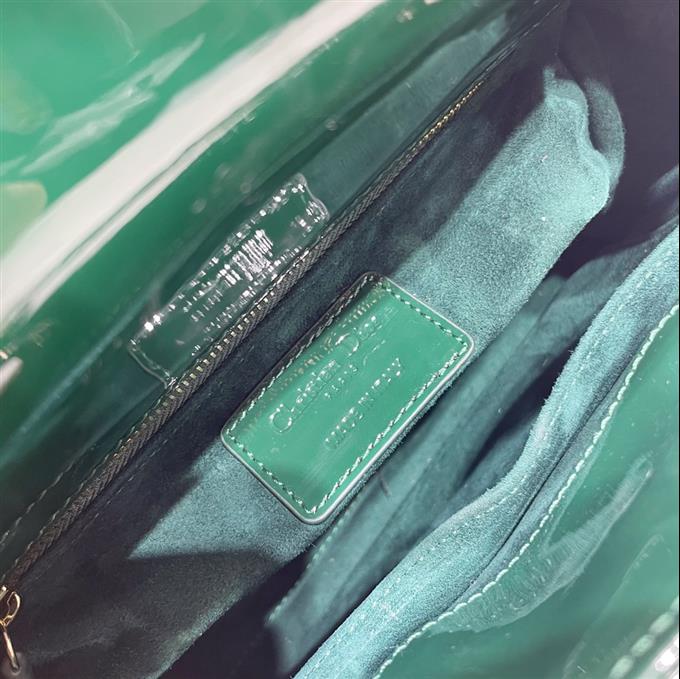 2025228Y1200P211545718