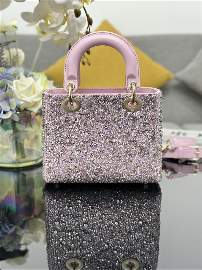 2025228Y1860P211618471