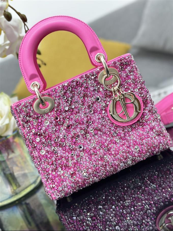 2025228Y1860P211618800