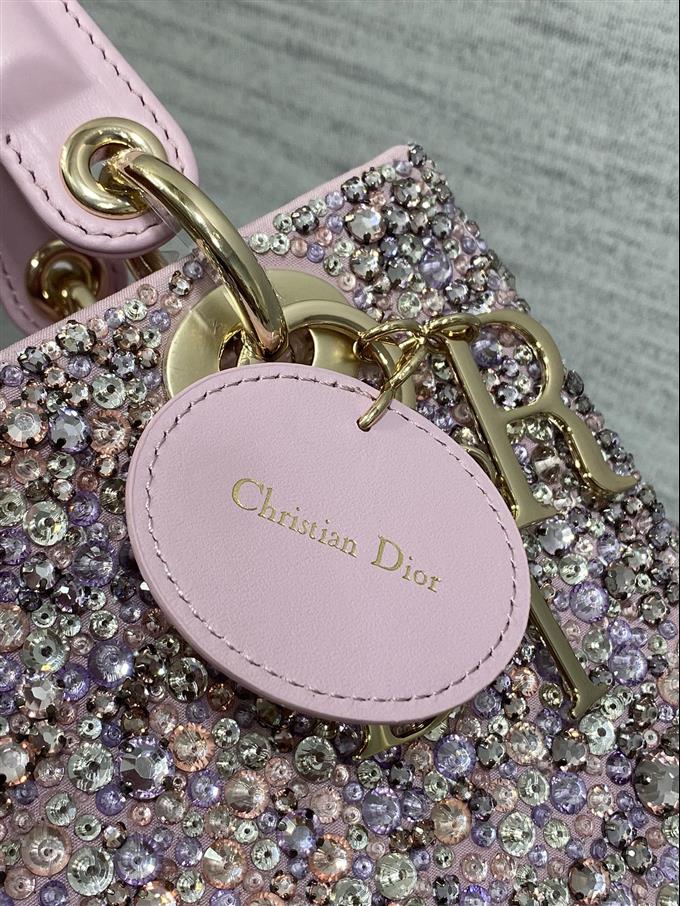 2025228Y1880P211546640