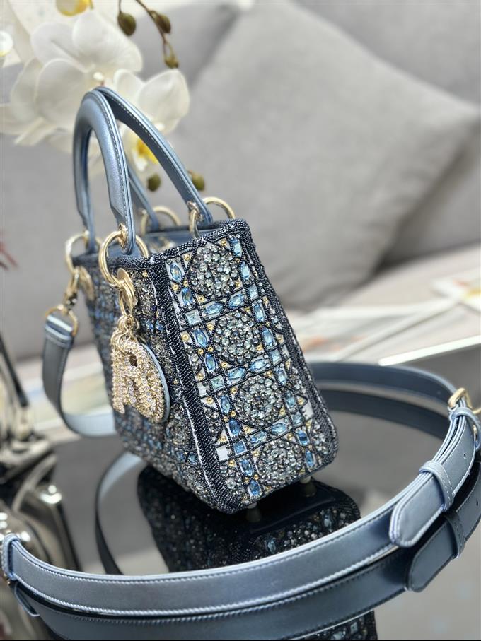 2025228Y2100P21161954