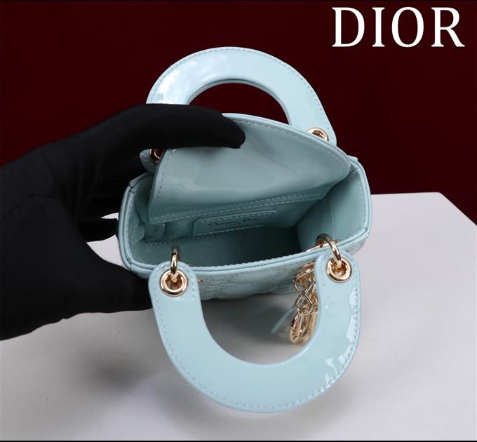 2025228Y600P211546974