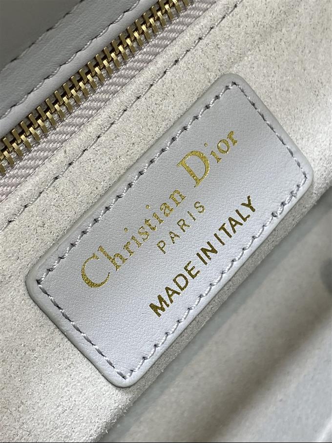 2025228Y650P211543139