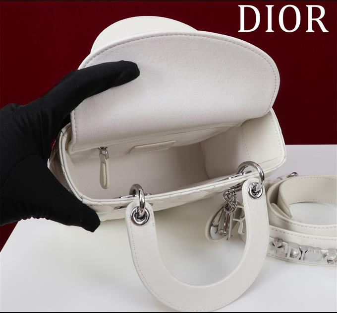 2025228Y650P211544490