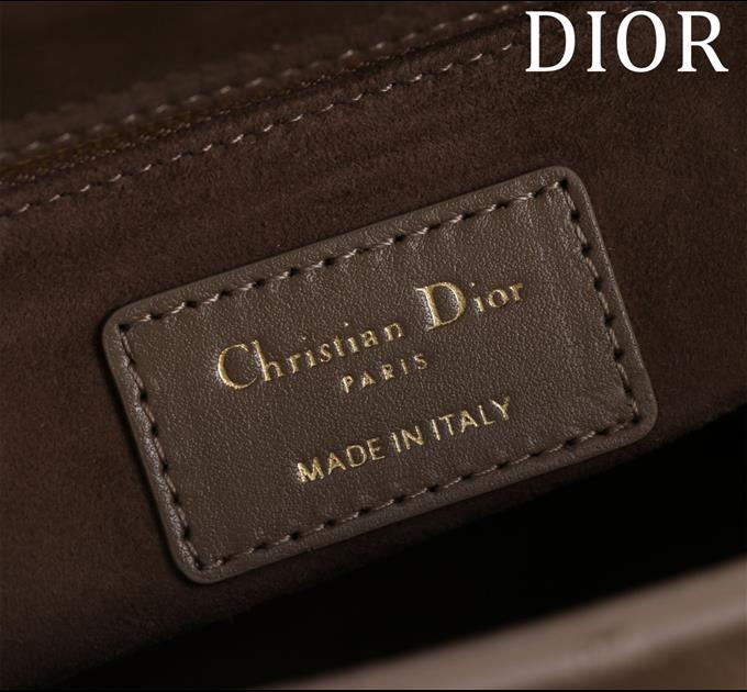 2025228Y650P211548322