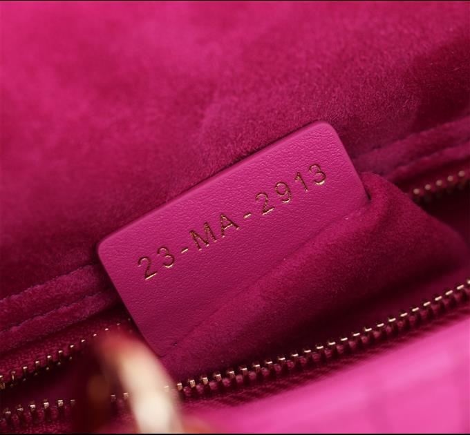 2025228Y650P211549422