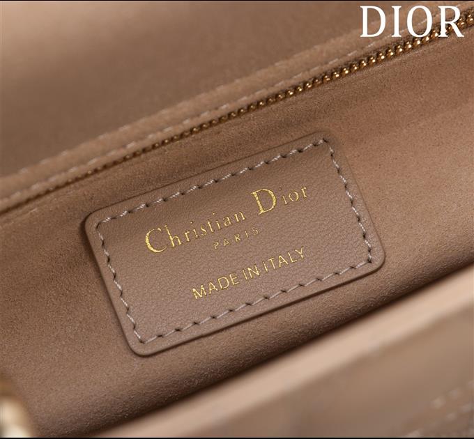 2025228Y650P211549738