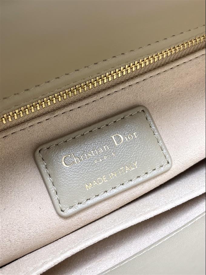 2025228Y650P211550369