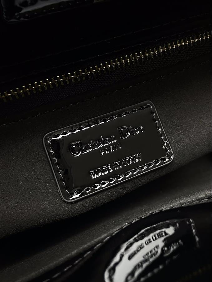 2025228Y650P211551358