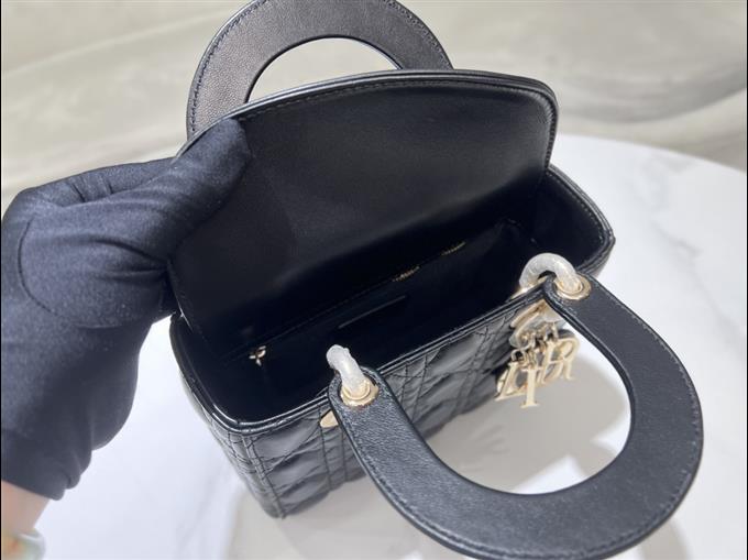 2025228Y650P211552615