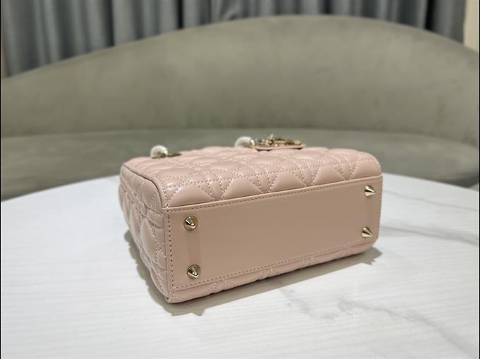 2025228Y650P211553584