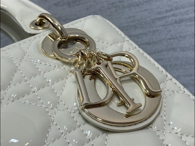 2025228Y650P211556486