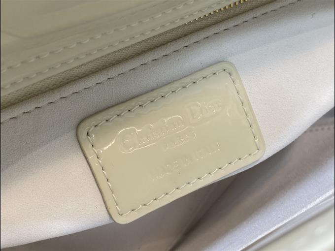 2025228Y650P211556579