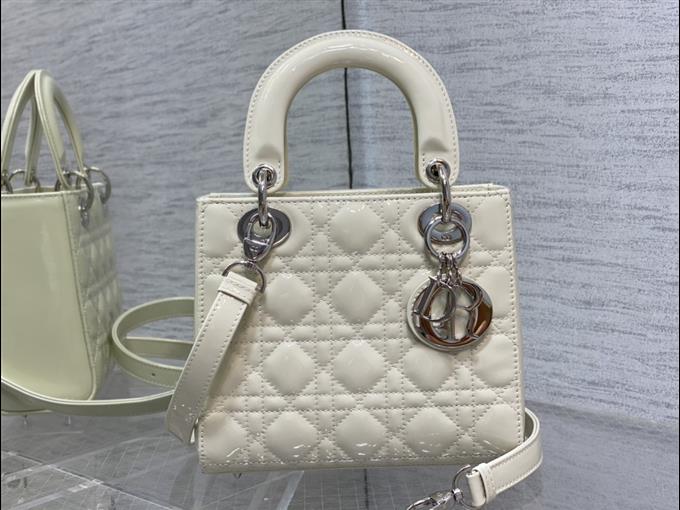 2025228Y650P211556611