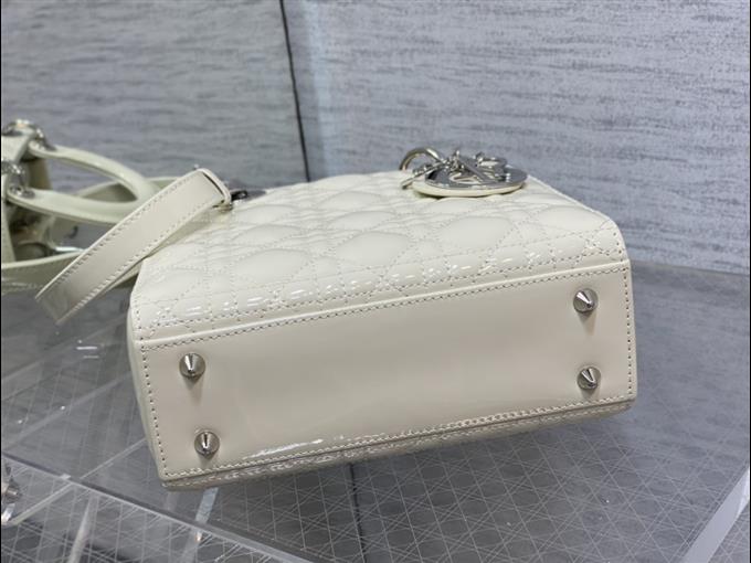 2025228Y650P211556689