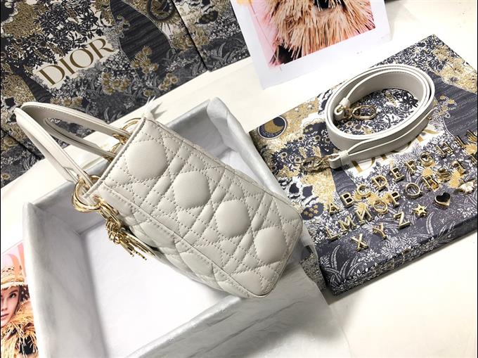 2025228Y650P21155750