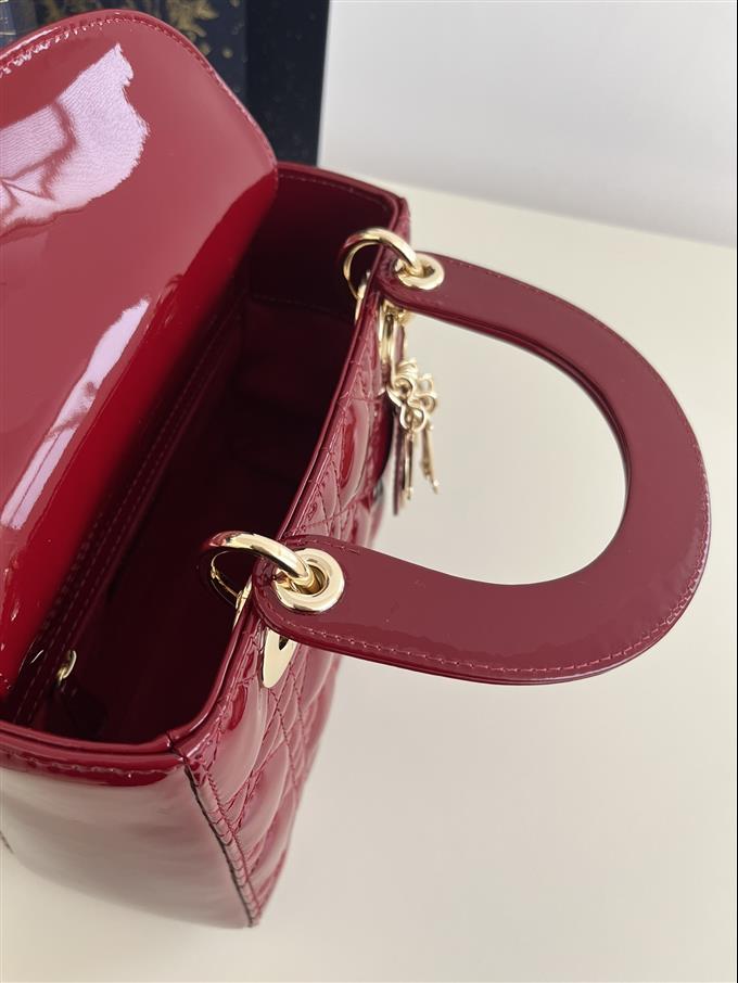 2025228Y650P211558365