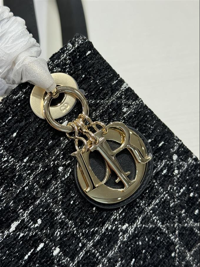 2025228Y650P21155838