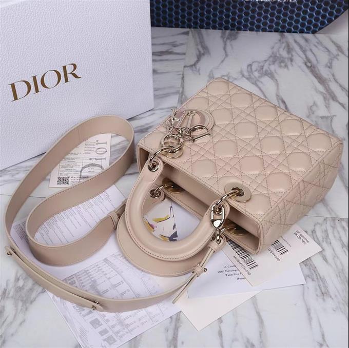 2025228Y650P211558601