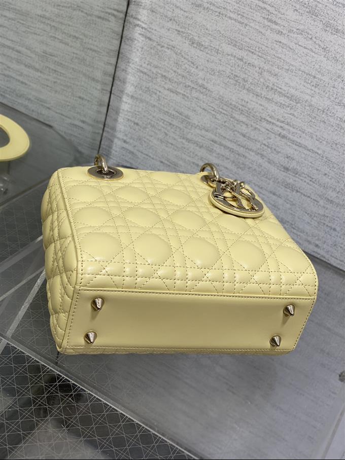 2025228Y650P211558772