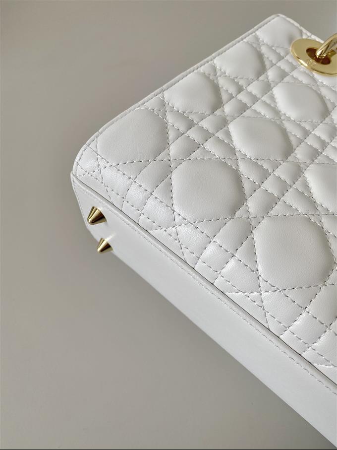 2025228Y650P211715482