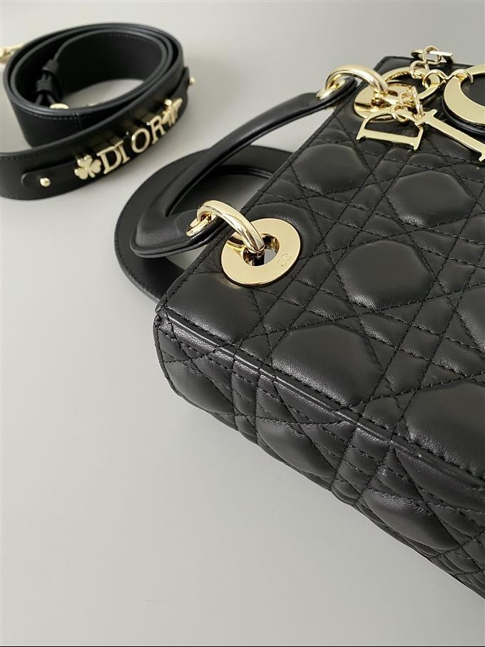 2025228Y650P211715575