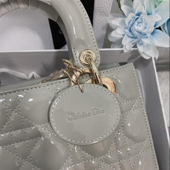 2025228Y650P211715856