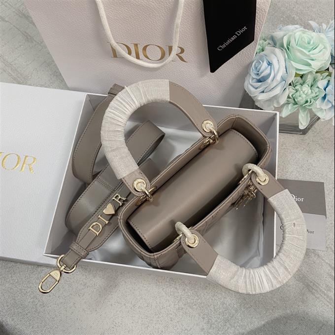 2025228Y650P211716452