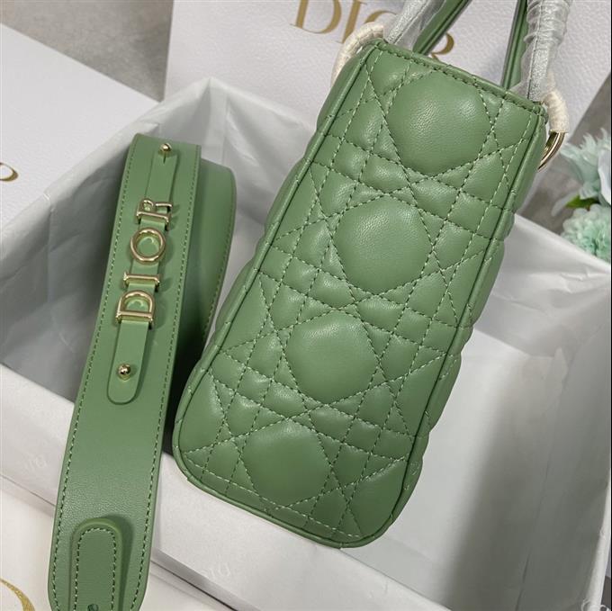 2025228Y650P211716737