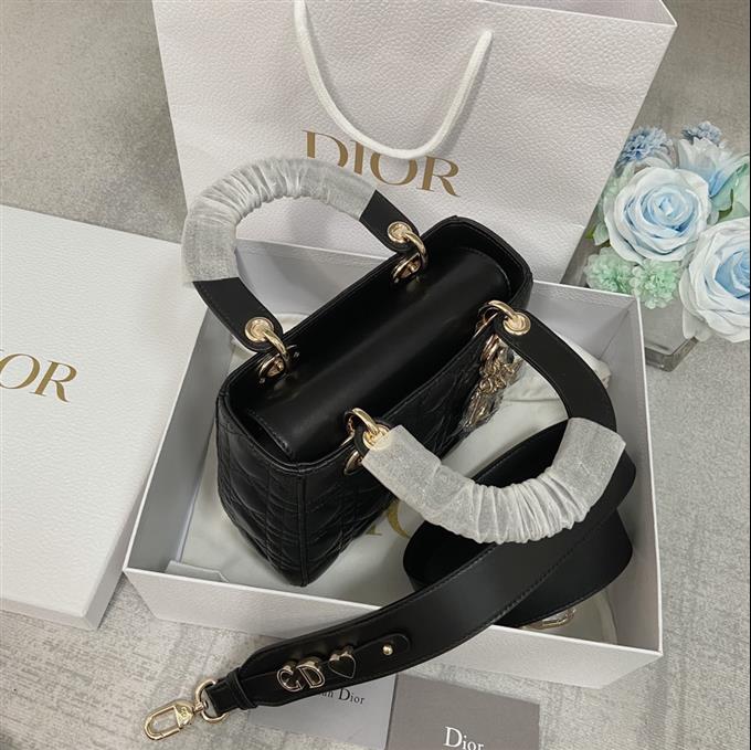 2025228Y650P211717322