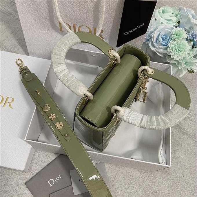 2025228Y650P211717742