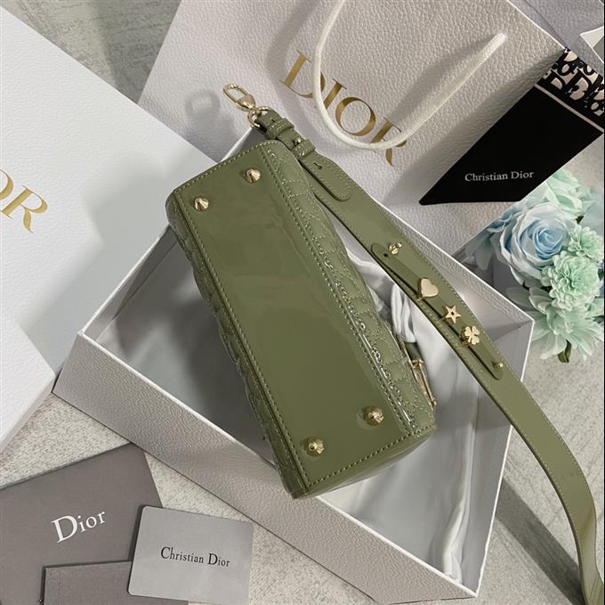 2025228Y650P211717774