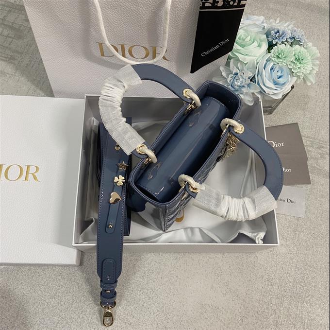 2025228Y650P211718560