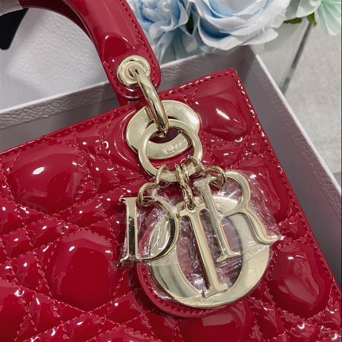 2025228Y650P211719585