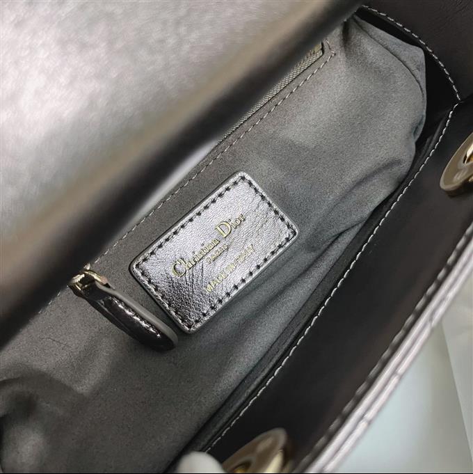 2025228Y650P211720750