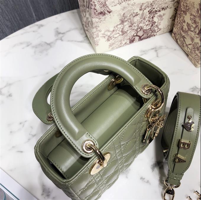 2025228Y680P21162155