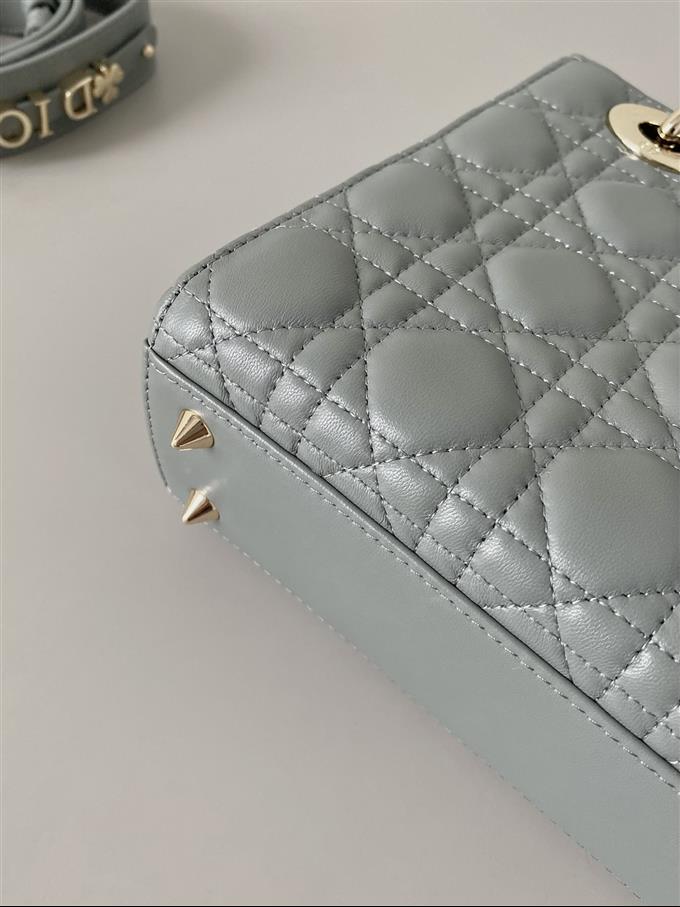 2025228Y680P211722734