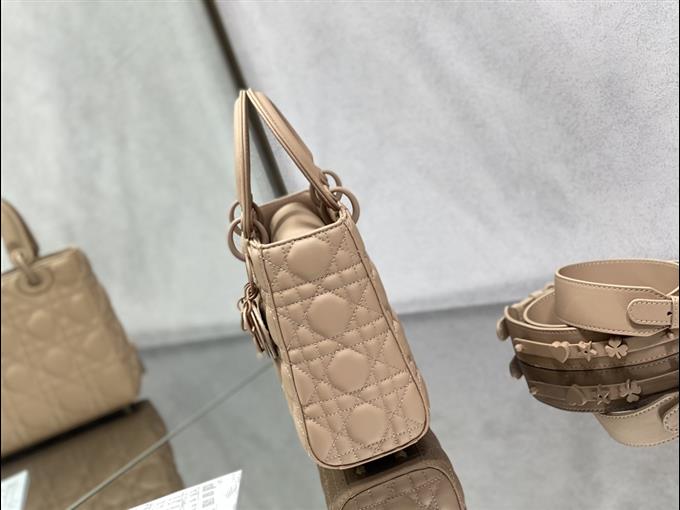 2025228Y700P211610397