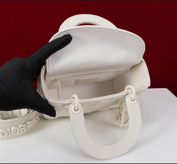 2025228Y700P211610553