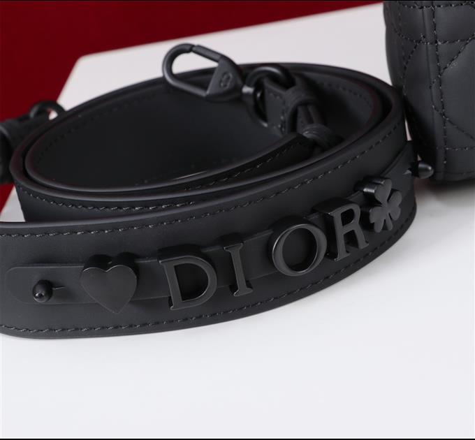 2025228Y700P211610742