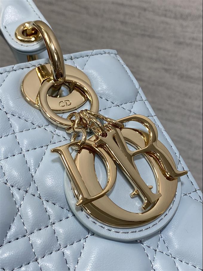 2025228Y700P211611370