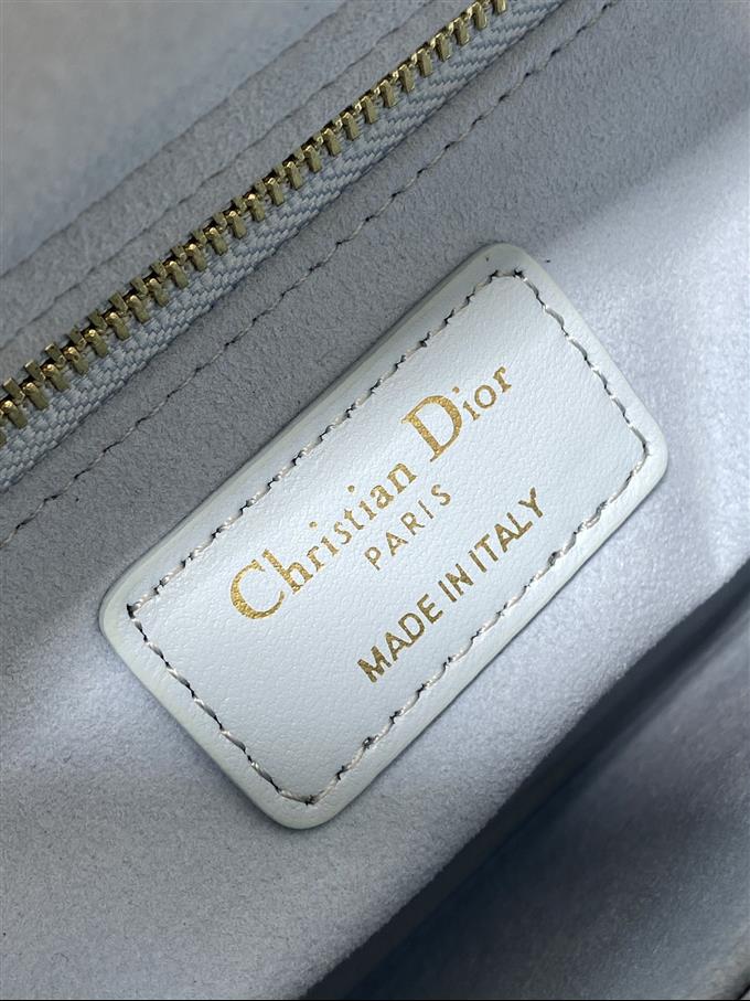 2025228Y700P211611464