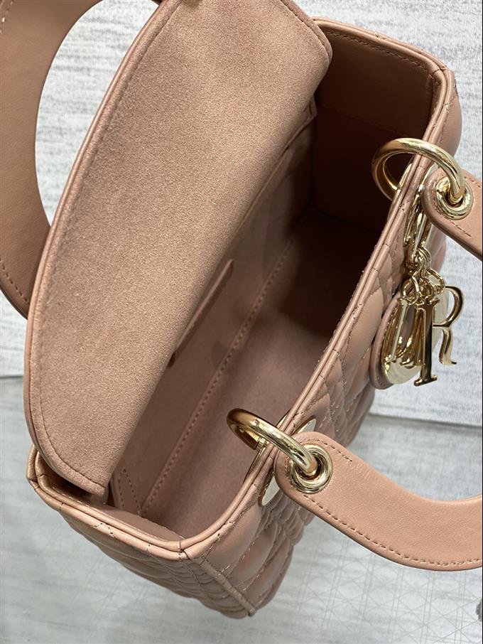 2025228Y700P211611873