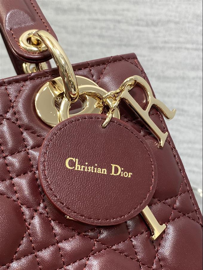 2025228Y700P211612232