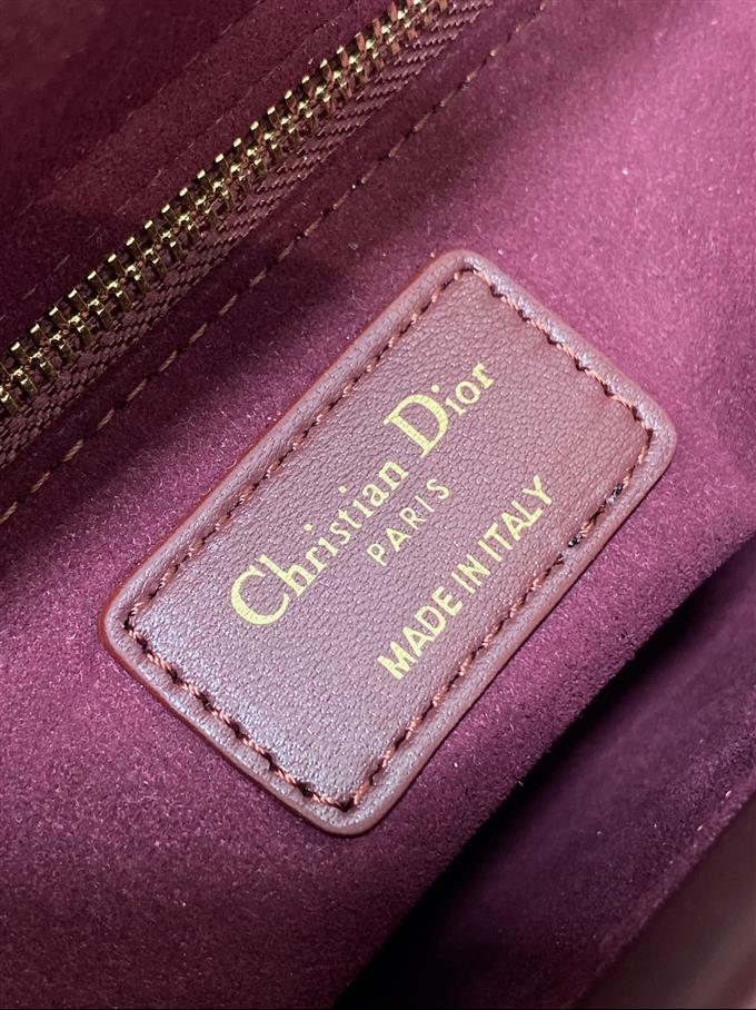 2025228Y700P211612312