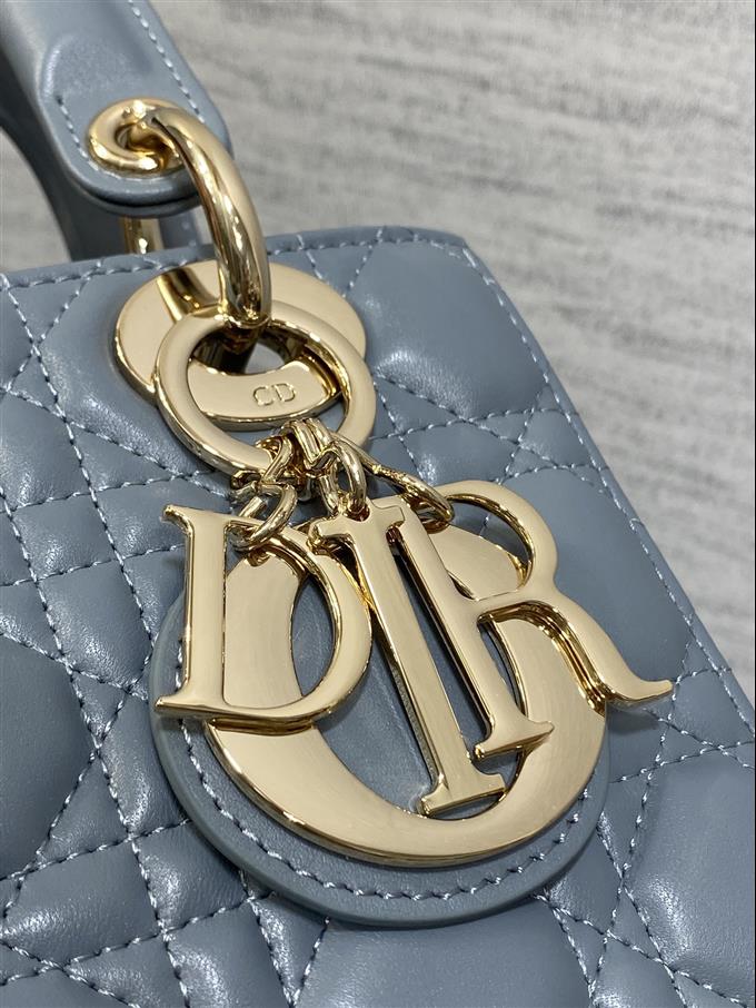 2025228Y700P211612502