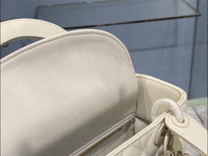 2025228Y700P211612726