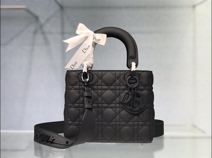 2025228Y700P211612773