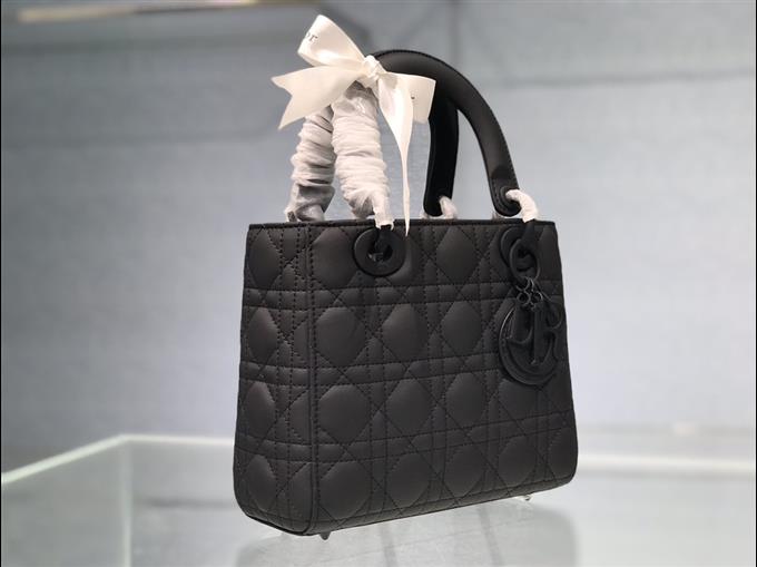 2025228Y700P211612805